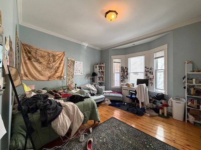 27 Essex St 1, Cambridge, MA 02139
