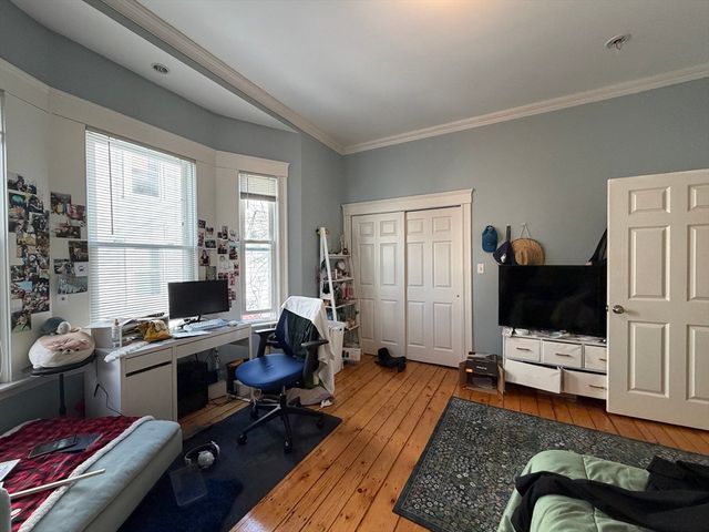 27 Essex St 1, Cambridge, MA 02139
