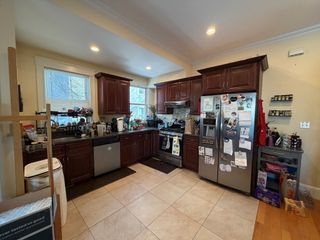 27 Essex St 1, Cambridge, MA 02139