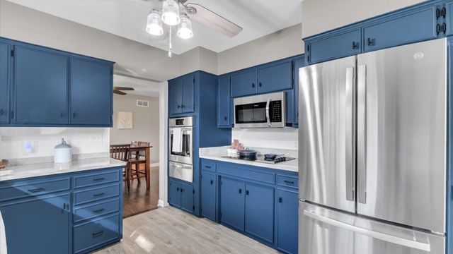 2900 27th Street, Rock Island, IL 61201