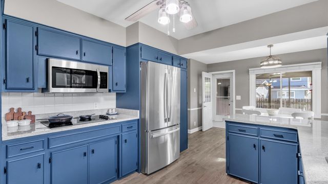 2900 27th Street, Rock Island, IL 61201
