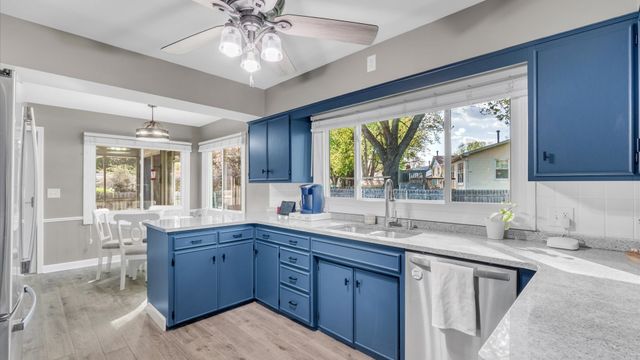 2900 27th Street, Rock Island, IL 61201