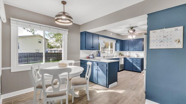 2900 27th Street, Rock Island, IL 61201
