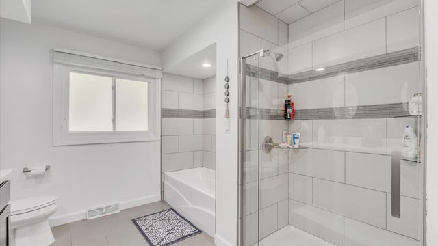 2900 27th Street, Rock Island, IL 61201