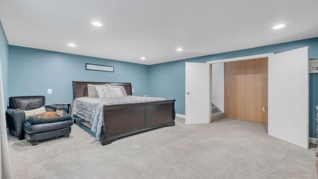 2900 27th Street, Rock Island, IL 61201