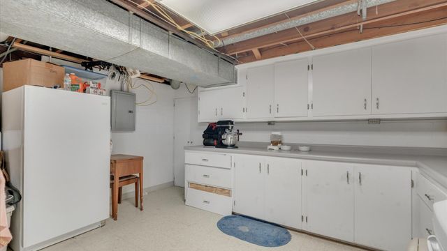 2900 27th Street, Rock Island, IL 61201