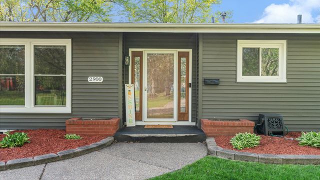 2900 27th Street, Rock Island, IL 61201