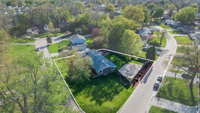 2900 27th Street, Rock Island, IL 61201