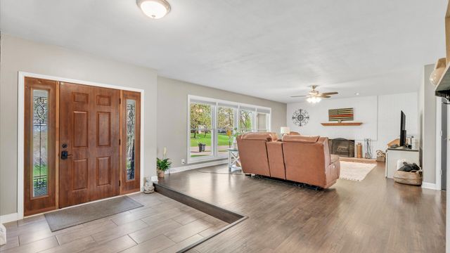 2900 27th Street, Rock Island, IL 61201