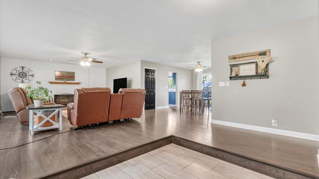 2900 27th Street, Rock Island, IL 61201