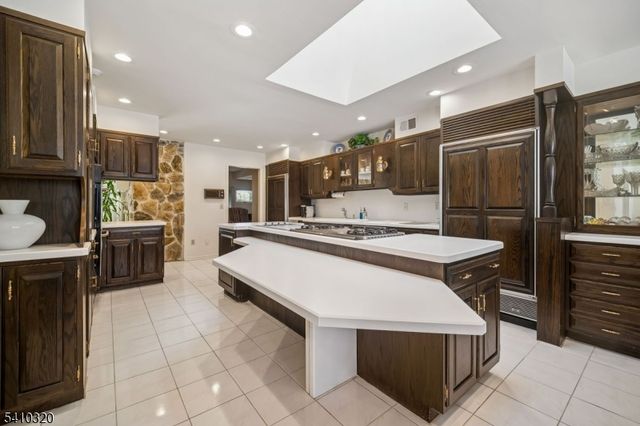 137 High Oaks Dr, Warren Twp., NJ 07059