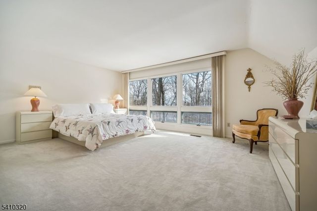 137 High Oaks Dr, Warren Twp., NJ 07059