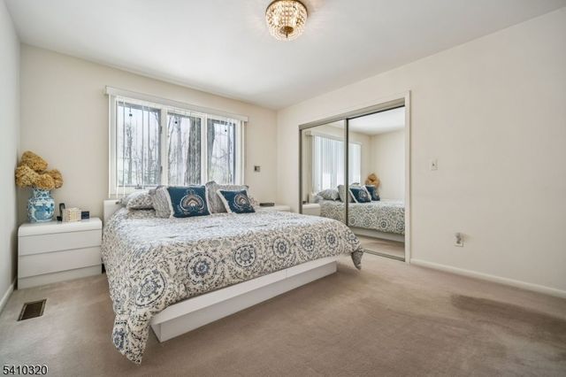 137 High Oaks Dr, Warren Twp., NJ 07059