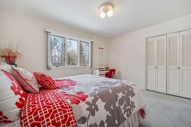 137 High Oaks Dr, Warren Twp., NJ 07059