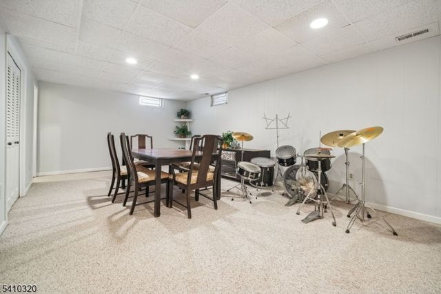 137 High Oaks Dr, Warren Twp., NJ 07059