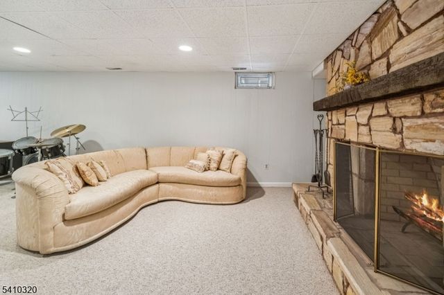 137 High Oaks Dr, Warren Twp., NJ 07059