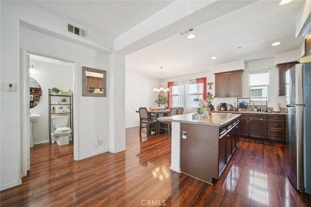 2997 E Pacific Coast Highway, Signal Hill, CA 90755