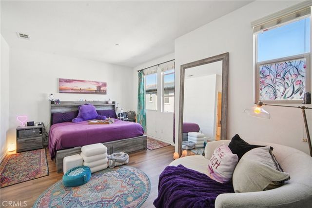 2997 E Pacific Coast Highway, Signal Hill, CA 90755