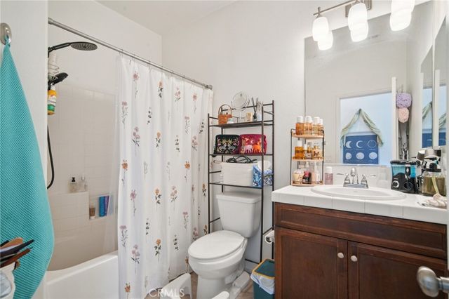 2997 E Pacific Coast Highway, Signal Hill, CA 90755