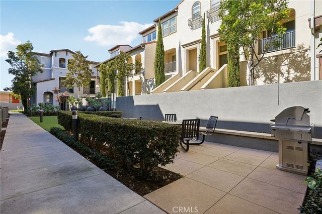 2997 E Pacific Coast Highway, Signal Hill, CA 90755