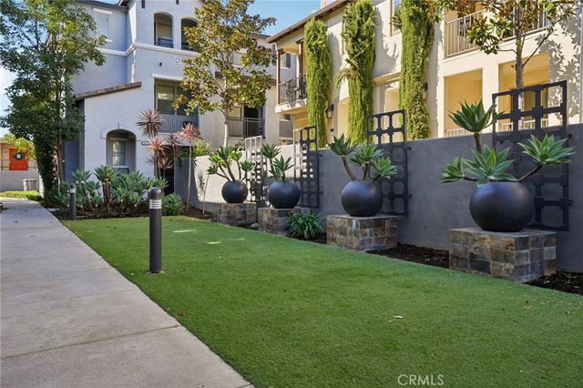 2997 E Pacific Coast Highway, Signal Hill, CA 90755