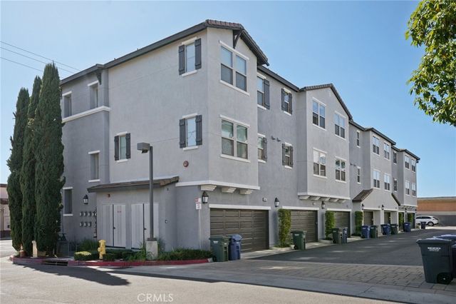 2997 E Pacific Coast Highway, Signal Hill, CA 90755