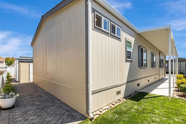 1358 Oakland Road, San Jose, CA 95112