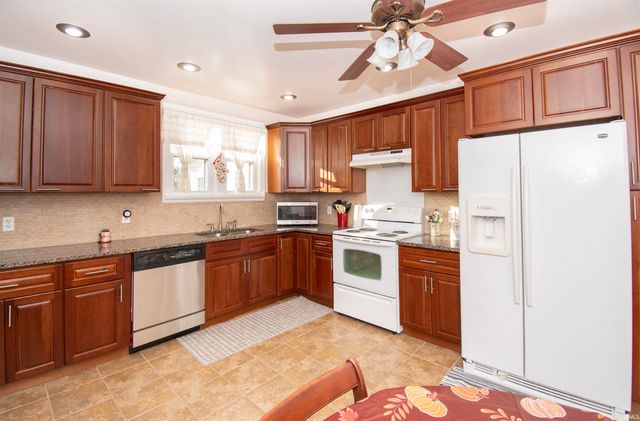 405 Miner Road, Avilla, IN 46710