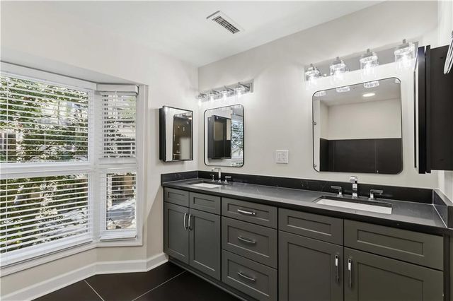 3475 OAK VALLEY RD. NE 140, Atlanta, GA 30326