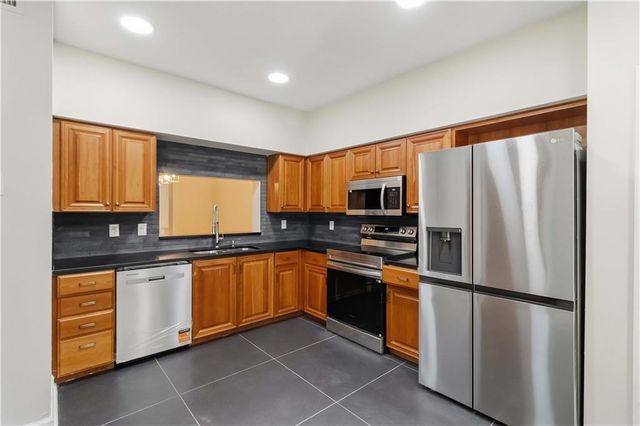 3475 OAK VALLEY RD. NE 140, Atlanta, GA 30326