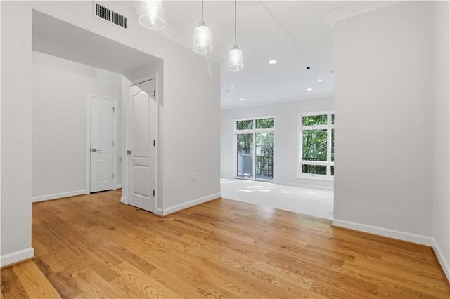3475 OAK VALLEY RD. NE 140, Atlanta, GA 30326
