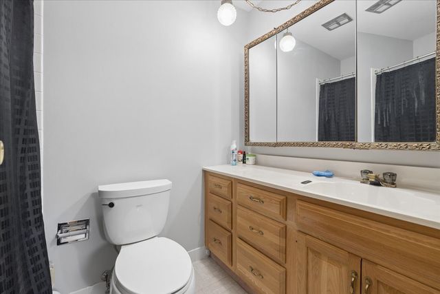 2 Pepperell On Asbury, Rolling Meadows, IL 60008