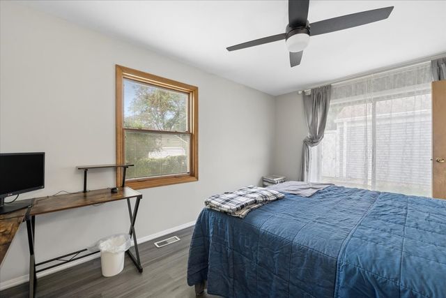 2 Pepperell On Asbury, Rolling Meadows, IL 60008