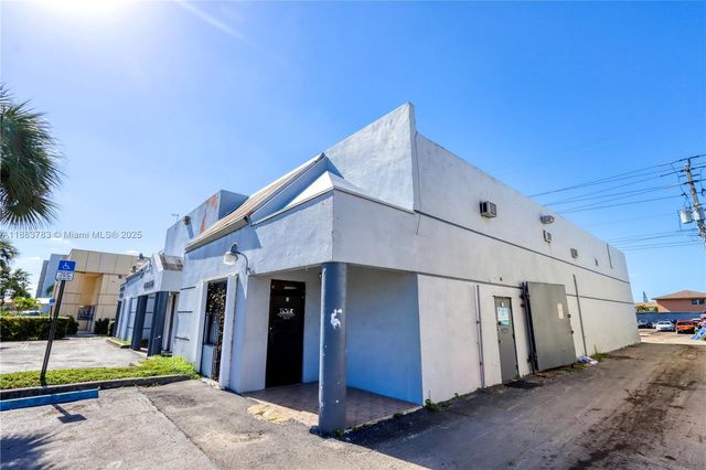 6250 W 21st Ct, Hialeah, FL 33016