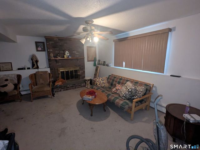 14 Hansen Farm Road, North Haven, CT 06473