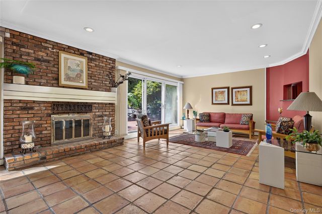 38 McCulloch Drive, Dix Hills, NY 11746