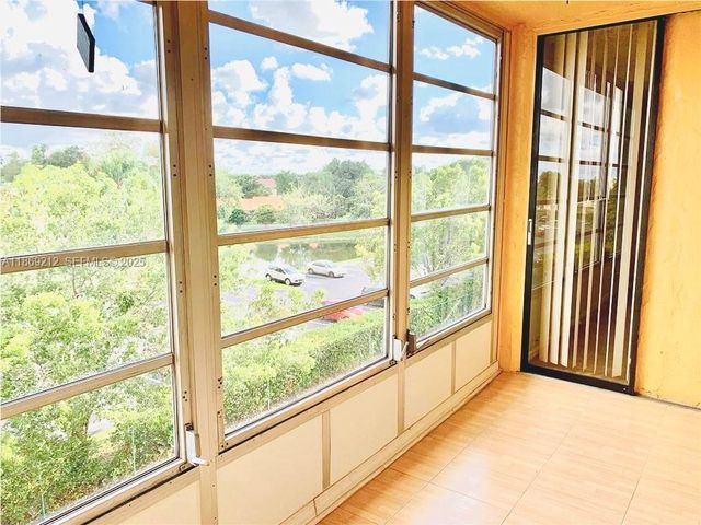 1820 SW 81st Avenue 3405, North Lauderdale, FL 33068