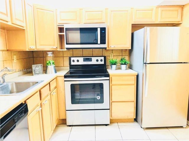 1820 SW 81st Avenue 3405, North Lauderdale, FL 33068
