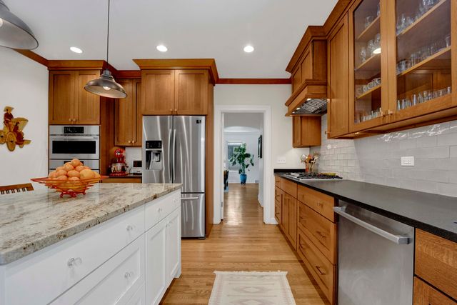 3029 Simpson Street, Evanston, IL 60201