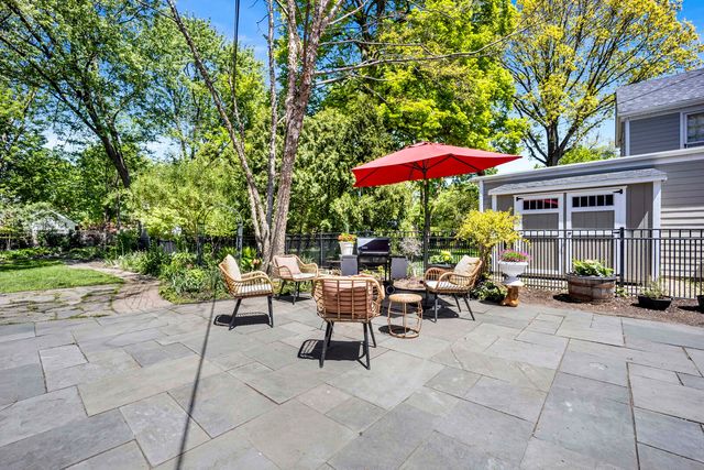 3029 Simpson Street, Evanston, IL 60201