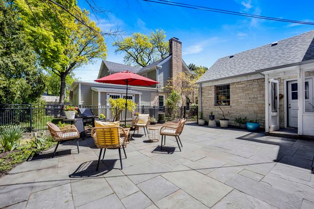 3029 Simpson Street, Evanston, IL 60201