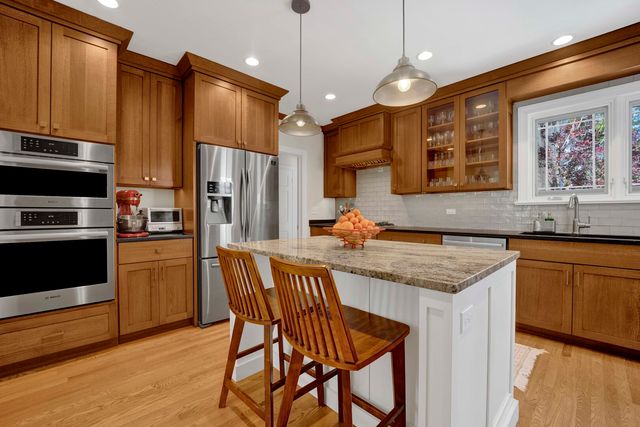 3029 Simpson Street, Evanston, IL 60201