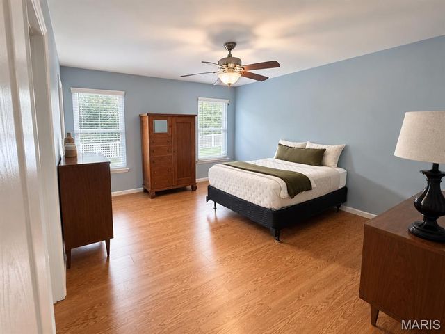 2162 Warwick Castle, Imperial, MO 63052