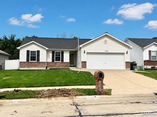 2162 Warwick Castle, Imperial, MO 63052