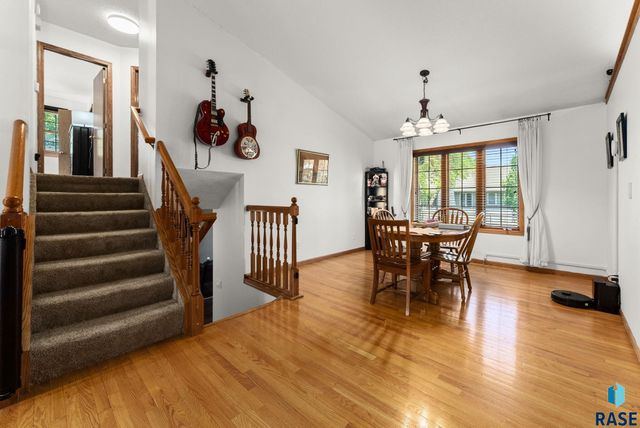 900 E 64th St Street, Sioux Falls, SD 57108