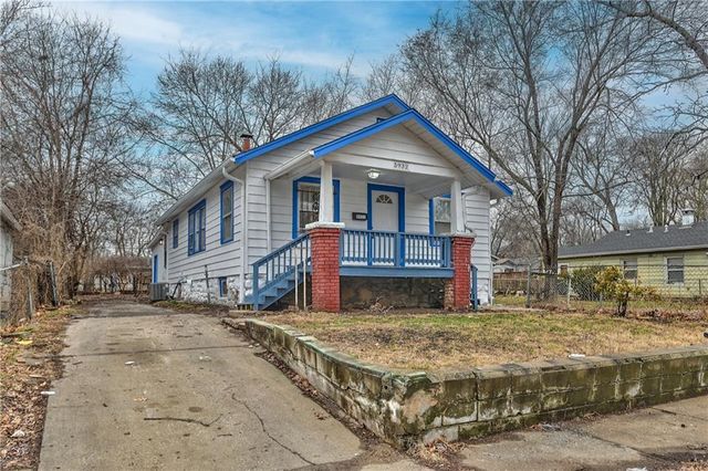 5932 Park Avenue, Kansas City, MO 64130