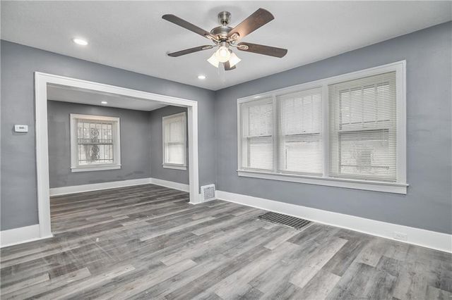 5932 Park Avenue, Kansas City, MO 64130