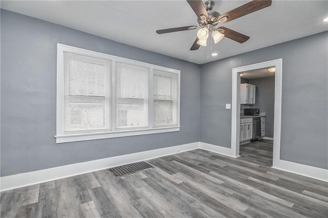 5932 Park Avenue, Kansas City, MO 64130