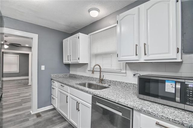 5932 Park Avenue, Kansas City, MO 64130