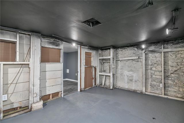 5932 Park Avenue, Kansas City, MO 64130